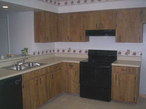 4th image of 1732 Bentley Blvd