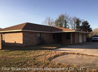 20027 Lovers Ln, Long Beach, MS 39560