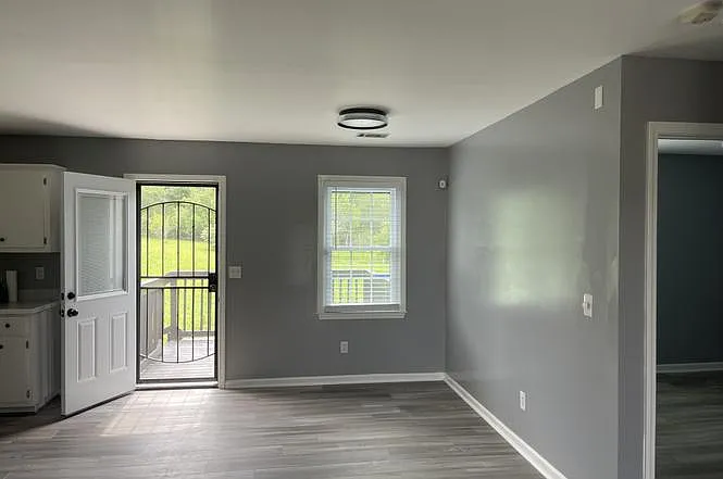 3 bed, 1050 sqft, $1,850 — Photo 4