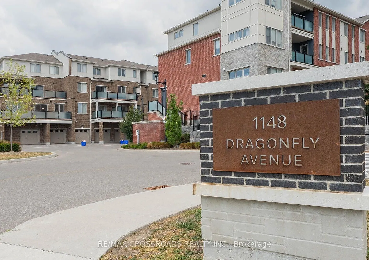 3 bed, $2,950 — Photo 1