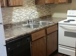 525 21st Ave E APT 28, Menomonie, WI 54751