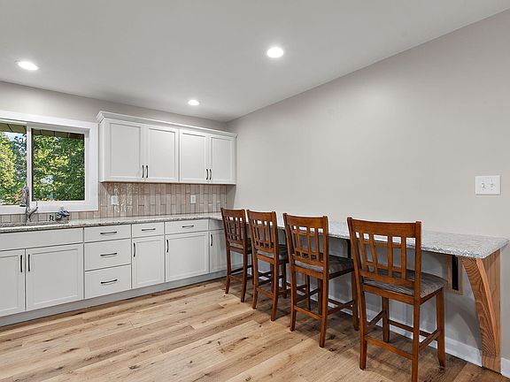 5th image of 700 W 55th Ave