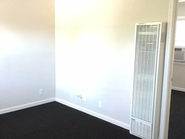 370 N Fair Oaks Ave — Photo 7