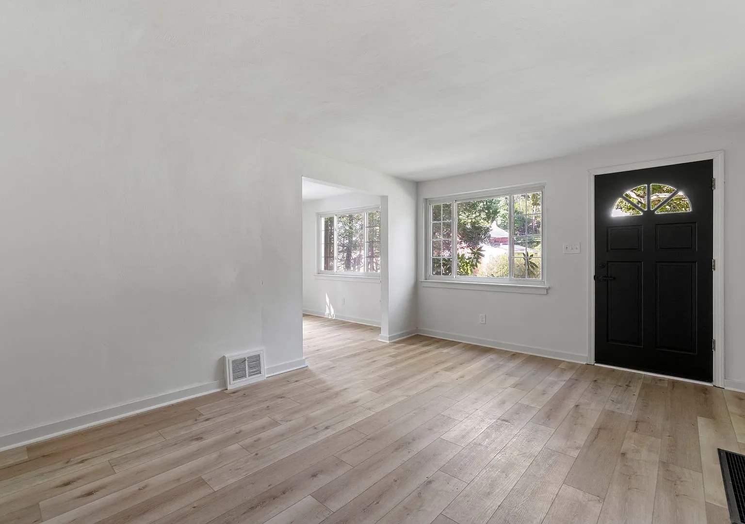 Available Now & Ready For Move-In! Newly Renovated 2 Bedroom In Penn Hills! — Photo 3