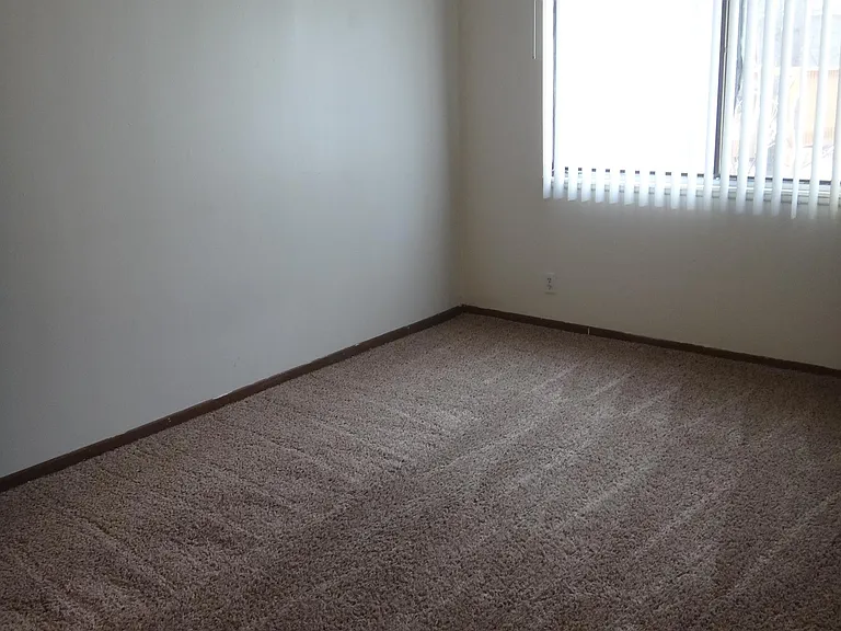 4320 Huntington Ave — Photo 5