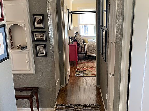 4th image of 1601 W Burrel Ave
