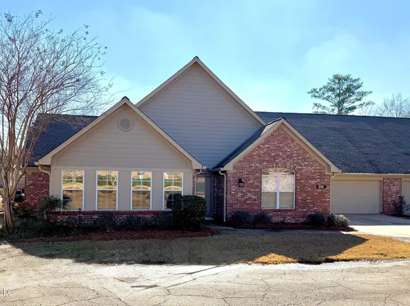 1202 Charmant Pl, Ridgeland, MS 39157