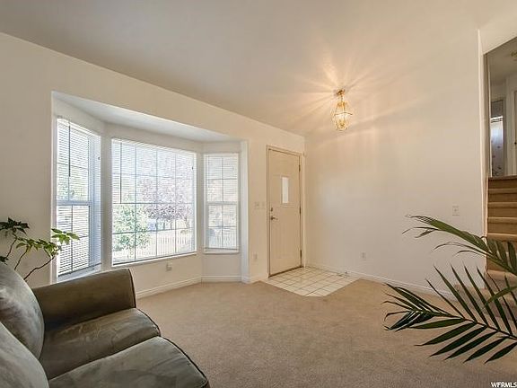 5th image of 927 N Sir Joseph Way