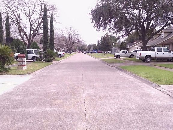4th image of 2609 Hearne Dr