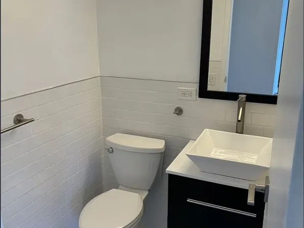 900 N Lake Shore Dr, Chicago, IL