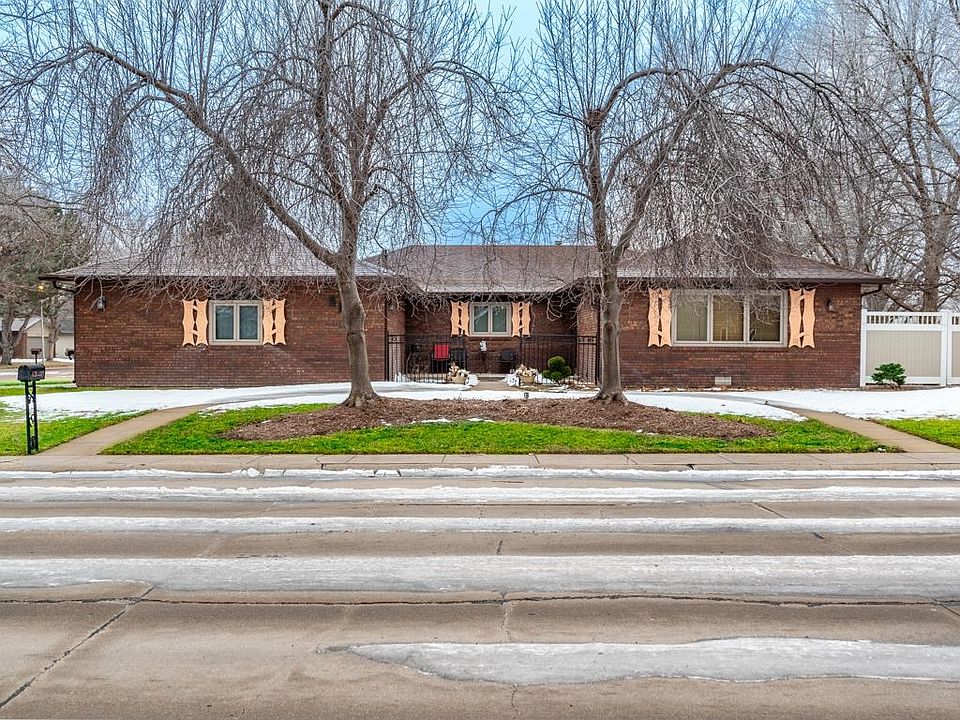 1st image of 2302 Sunset Drive