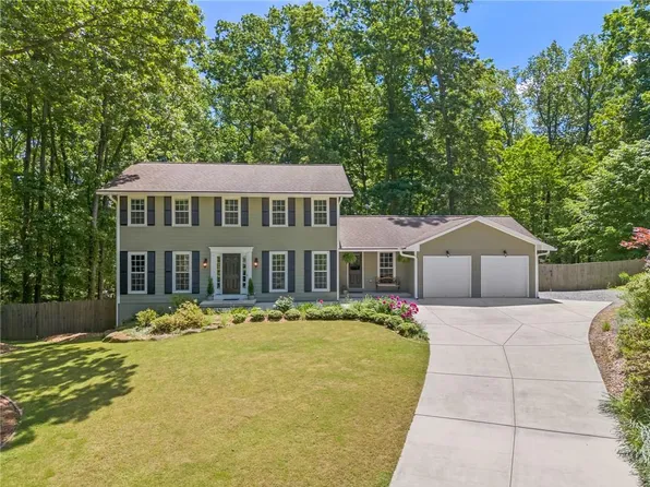 1166 Lake Colony Dr, Marietta, GA 30068