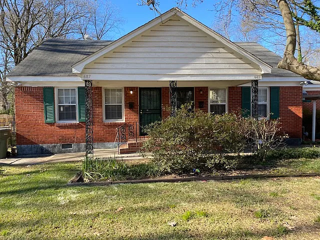 All Brick Duplex, New Roof, Security Doors and Lights. Yard service is provided twice monthly. Excellent neighborhood.