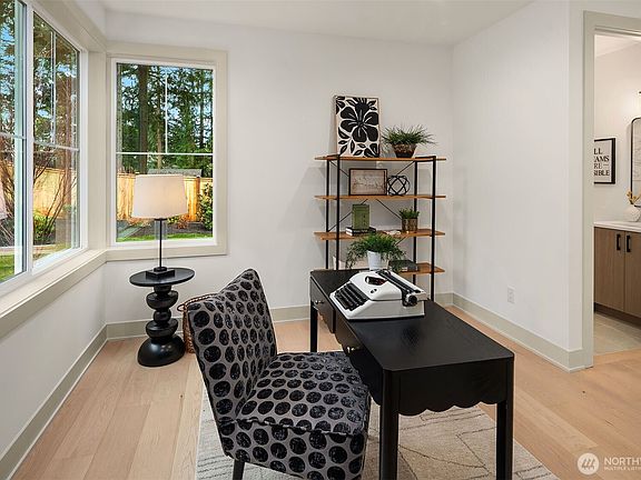 5th image of 12841 82nd Avenue NE