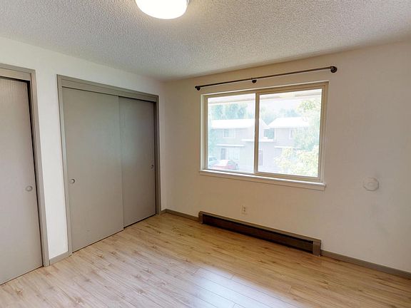 5th image of 940 NW 2nd St APT 6