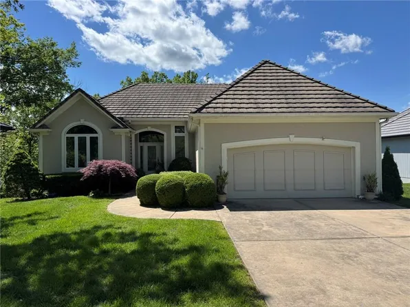 113 Teton Rdg, Lake Winnebago, MO 64034