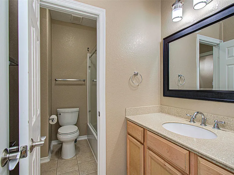3730 Arundel Gardens Ln — Photo 43