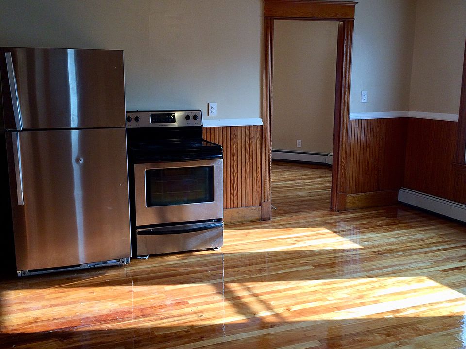 98 Walnut St. 3 Apartment Rentals Lewiston, ME Zillow