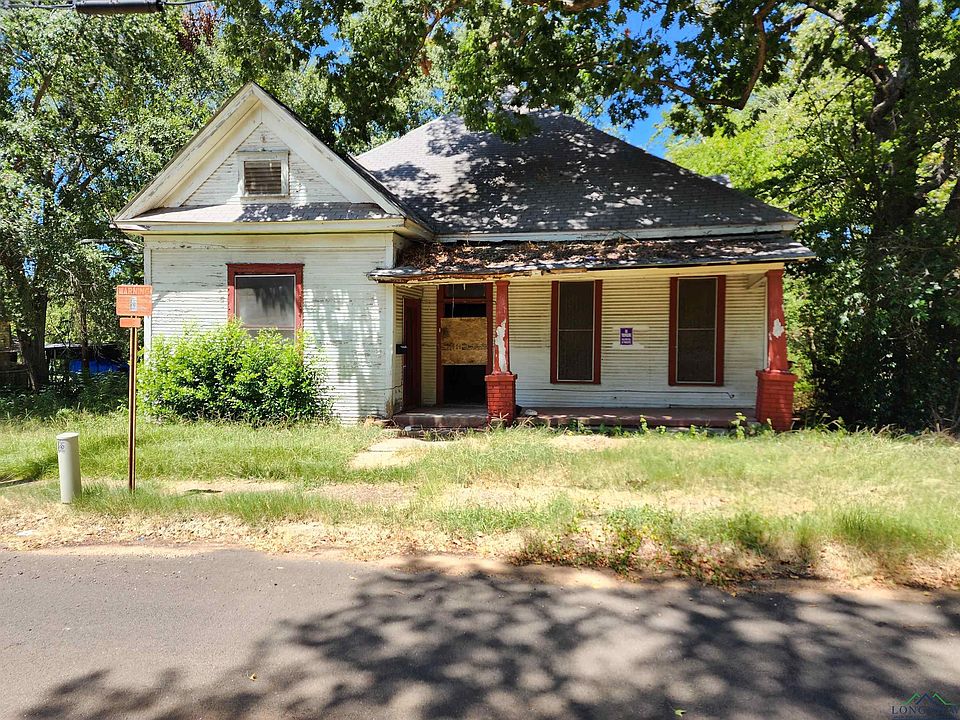 1st image of 403 Bruckmuller St