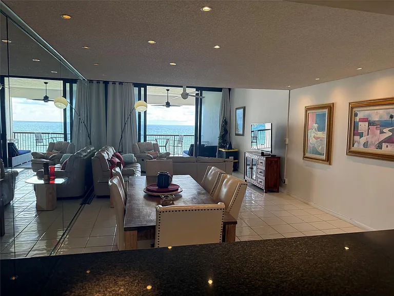 520 N Ocean Blvd #13 — Photo 5