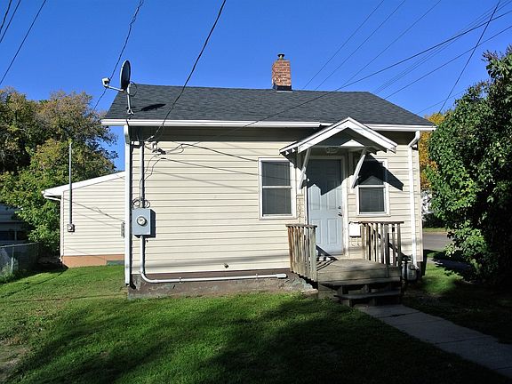 2nd image of 1021 9th St NW