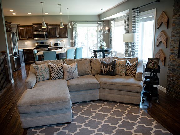 5th image of 1409 W Waterstone Dr