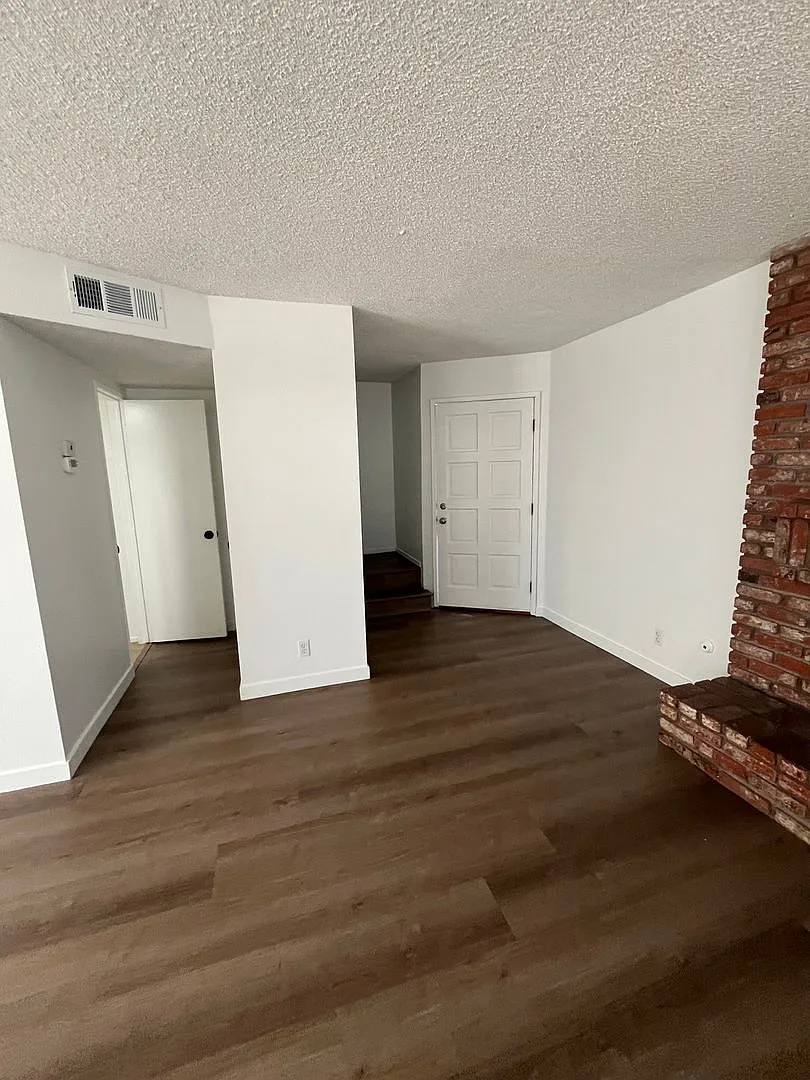 840-844 W. Foothill Blvd. — Photo 2