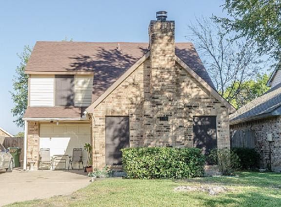 3rd image of 3302 Briaroaks Dr