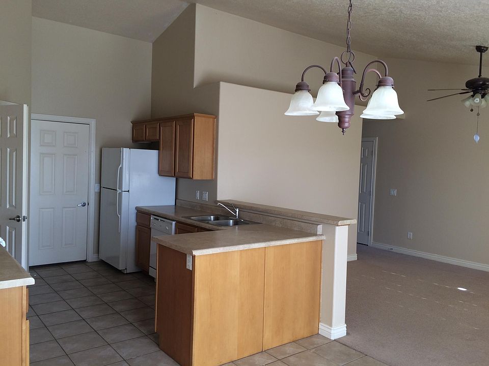 Kitchen/Family room