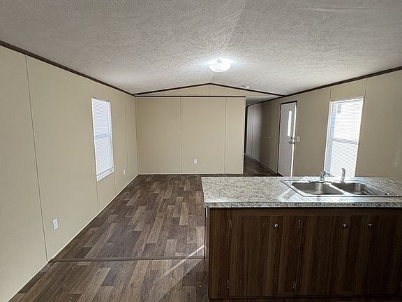 4th image of 25 Lovell Valley Dr