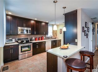 2498 Balsam Ave, East Meadow, NY