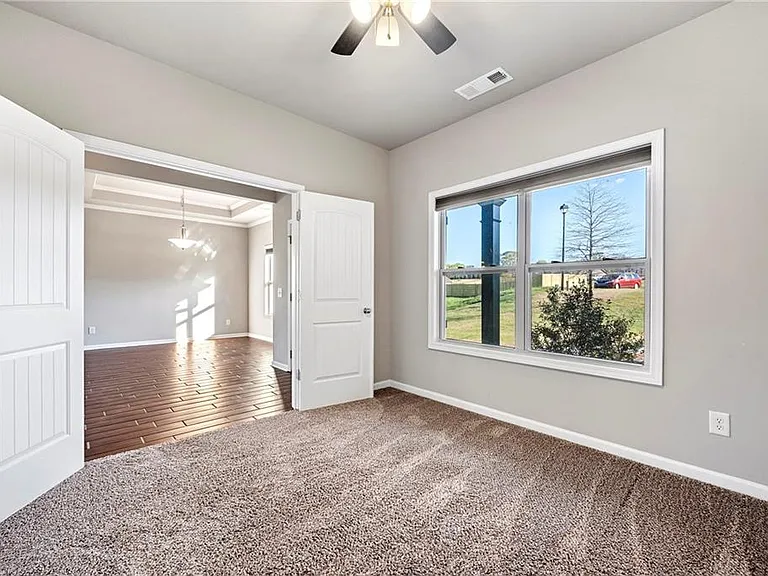 540 Brookside Ln — Photo 13