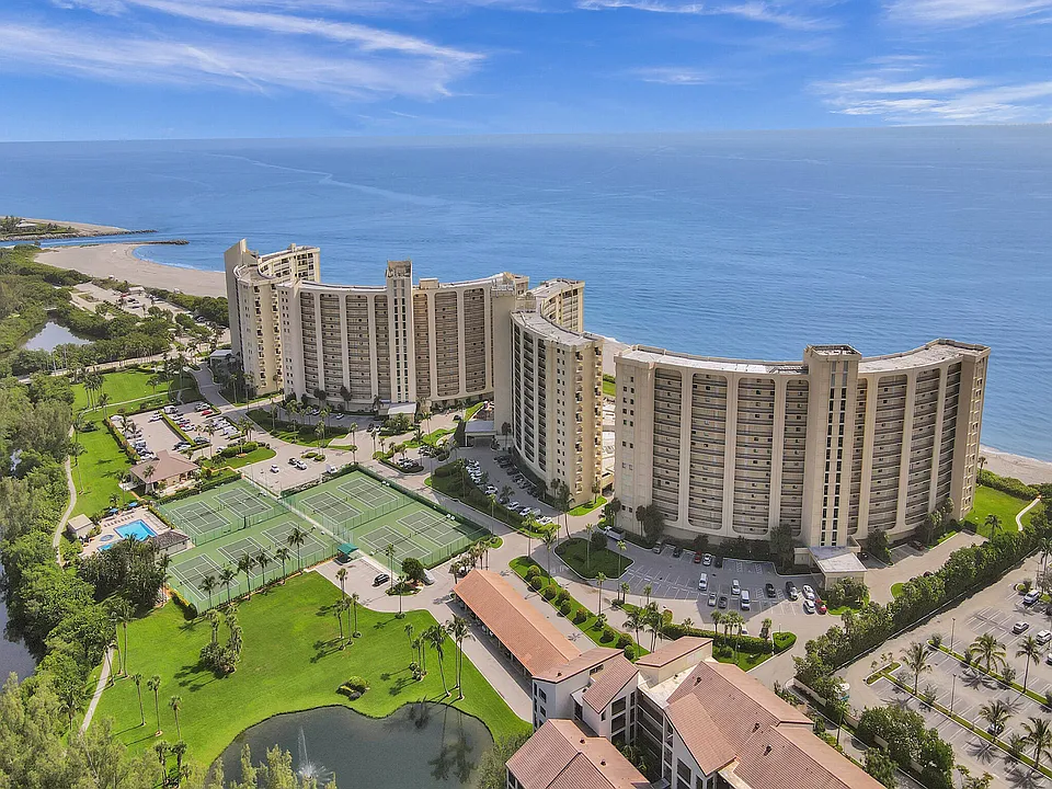 300 Ocean Trail Way #306