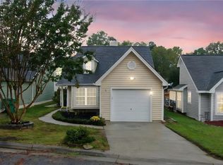 426 Amberly Dr, Jamestown, NC 27282