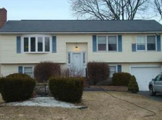 4 Pandy Ln, Methuen, MA 01844