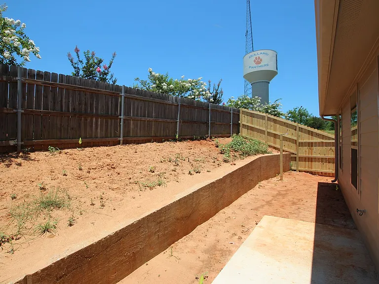 727 Freedom Way — Photo 24