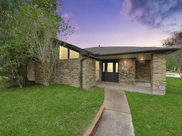 8227 Ivan Reid Dr, Houston, TX 77040