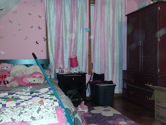 Upstairs bedroom after