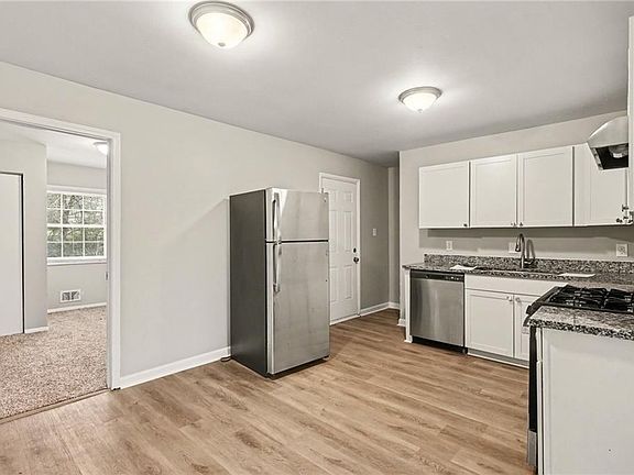 4th image of 2328 Emerald Lake Ct