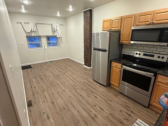 2nd image of 2051 Snyder Ave #1