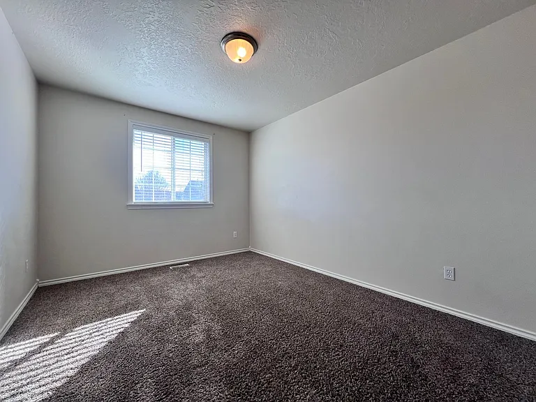 5193 N Toscana Ave — Photo 17