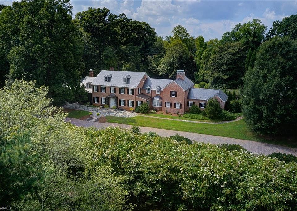 1st image of 1040 Arbor Rd