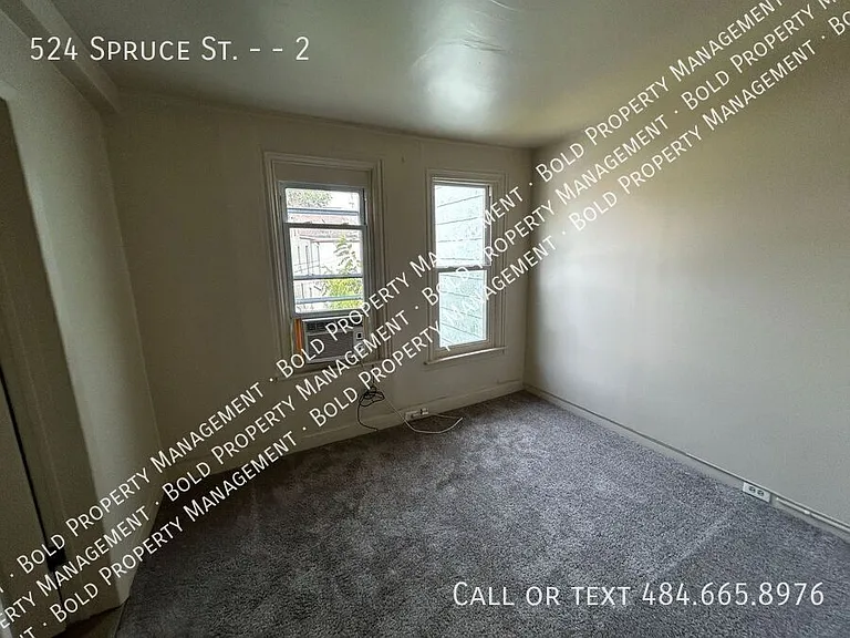 524 Spruce St #2 — Photo 6