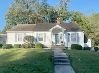 305 SE 6th St, Fairfield, IL 62837