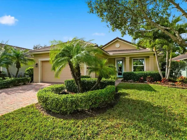 235 11th Square, Vero Beach, FL 32962