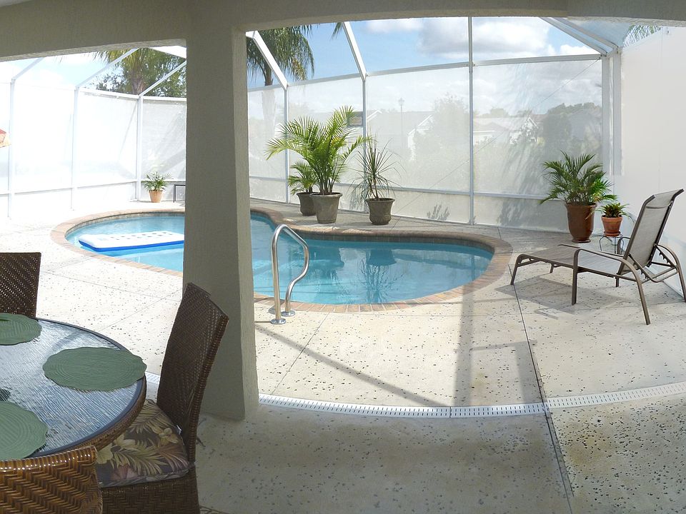 Lanai and Pool