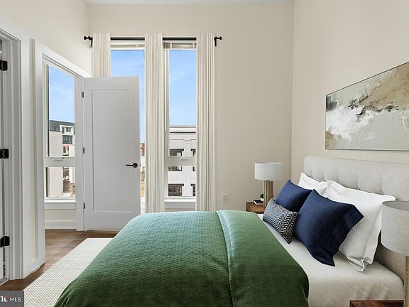 2nd image of 2401 Frankford Ave #4B