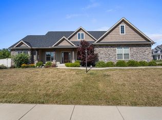 1101 Cascade Dr, Savoy, IL 61874