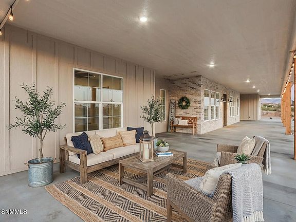 3rd image of 1635 Eclipse Rd