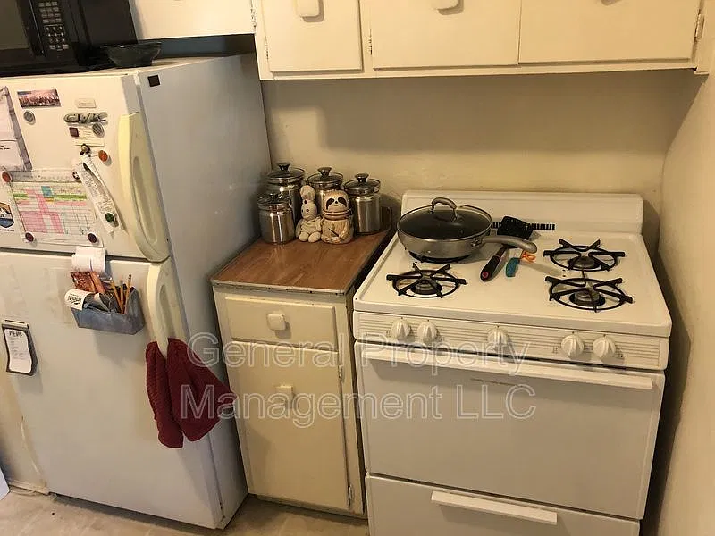 924 Water St — Photo 4